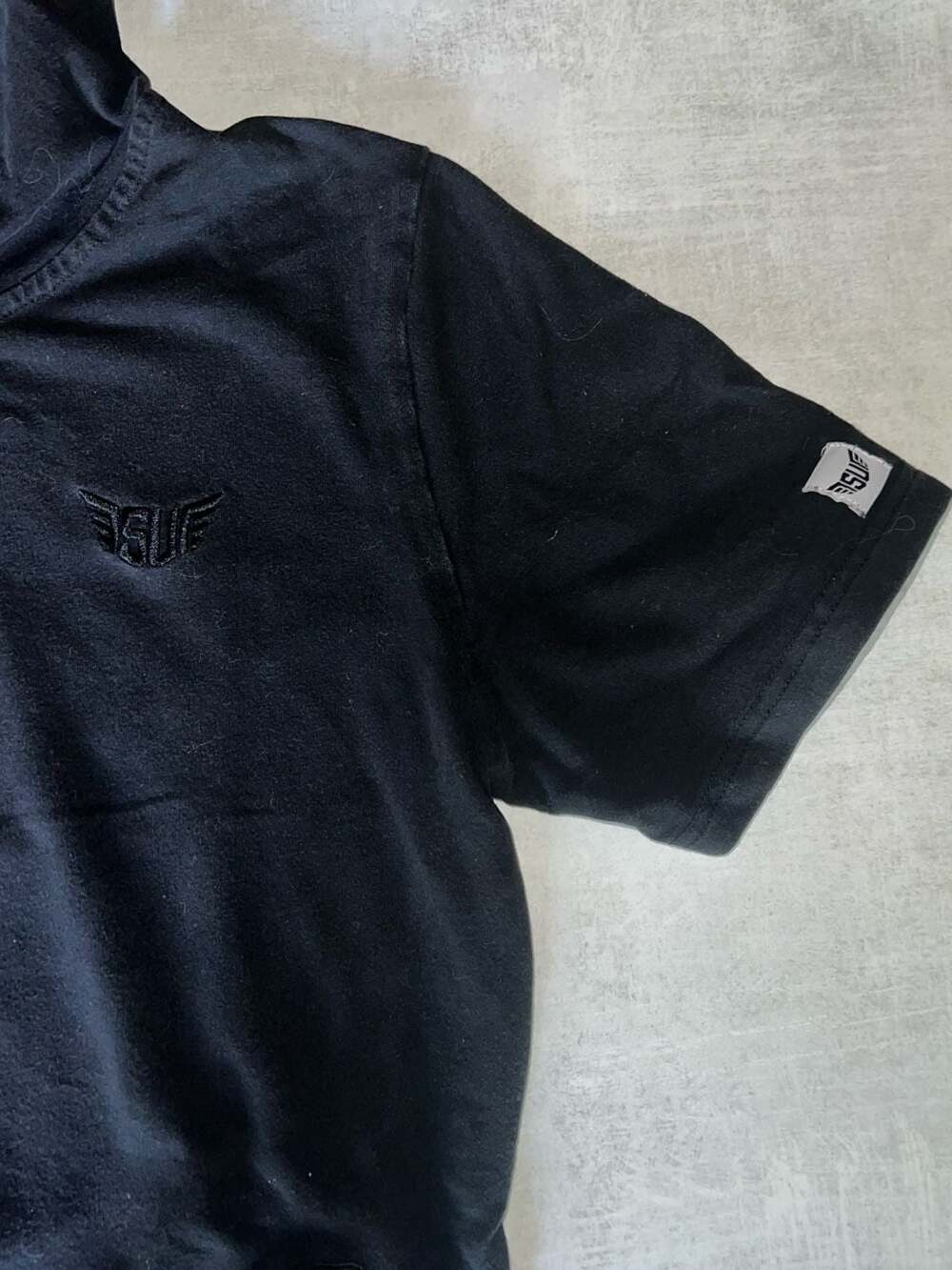 Size Up Apparel Men's Black Short Sleeve Gym Workout Hoodie T-Shirt with Side Zi - Picture 3 of 4
